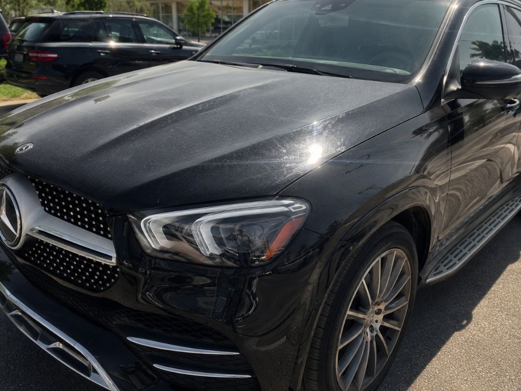Mercedes GLE без плёнки — паутинка от моек на кузове